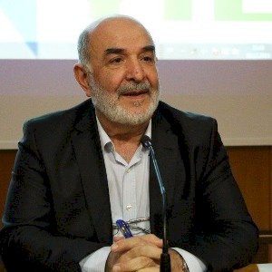 Bahçeli heyecanlı – Erdoğan mesafeli?