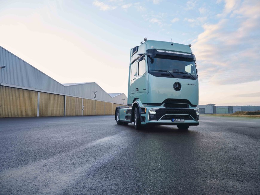 Mercedes-Benz Türk Bayileri Yeni Actros L’nin Özelliklerini Eğitimlerle Daha Yakından Tanıyor!