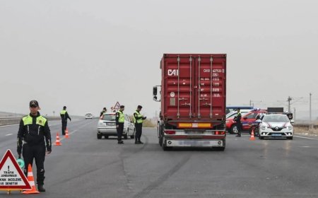Bayram ve ara tatil dönemi için trafik tedbirleri: Ağır araçlara yasak uygulanacak