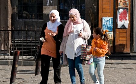 Kadınlara Plajda Kıyafet Zorunluluğu Getirildi