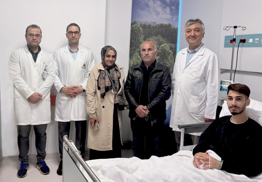 19 Yaşındaki Davut, Babasının Böbreğiyle Hayata Tutundu