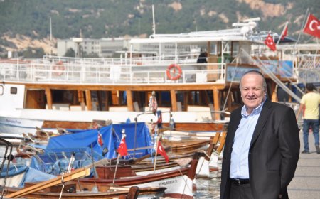 BASINA BIRAKTIĞI DERİN İZLER VE TANIKLIKLARIYLA USTA KALEM YUNUS KARAKAYA’NIN DAKTİLO SESLERİNDEN DİJİTAL ÇAĞA UZANAN YOLCULUĞU