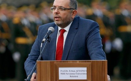 Prof. Dr. Erhan Afyoncu: “Artık Diploma İşe Yaramıyor”