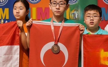 Uygur Türkü Abdullah’tan Türkiye’ye Uluslararası Madalya Gururu