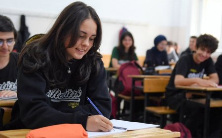 Kız öğrencilere serviste ön koltuk yasağı... Düzce Valiliği'nden tartışmalı okul kararları için inceleme