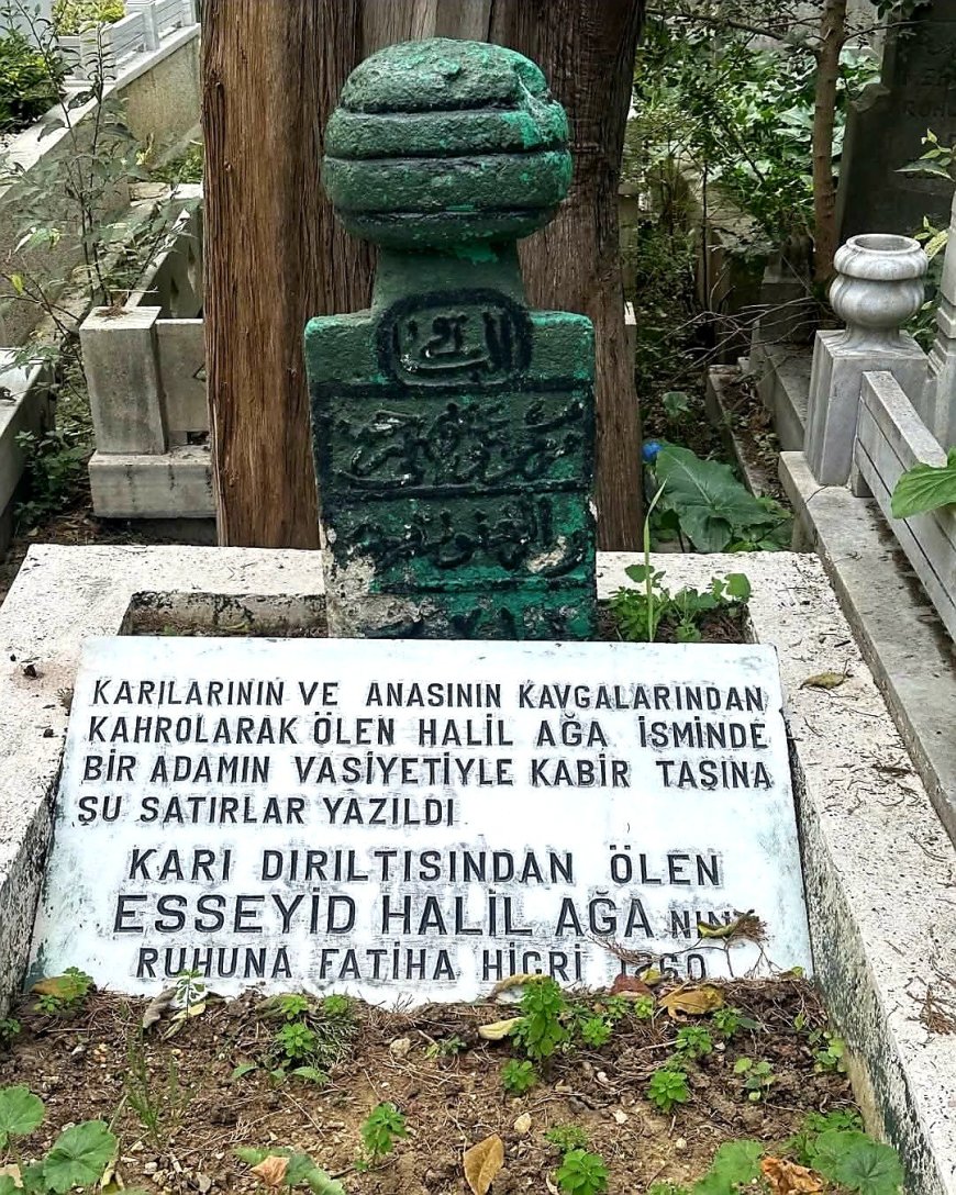Kadın dırdırından ölen ilk adamın mezarı. Her gün önünden binlerce insan geçiyor