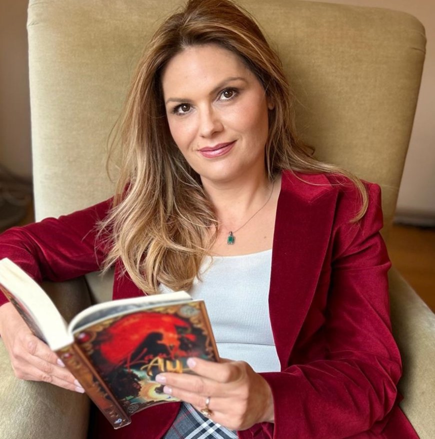 Ebru Esensoy’dan Kanlı Ay: Varoluş ve özgürlüğün destansı hikayesi