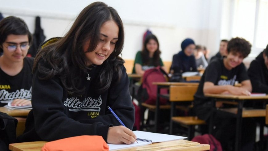 Kız öğrencilere serviste ön koltuk yasağı... Düzce Valiliği'nden tartışmalı okul kararları için inceleme