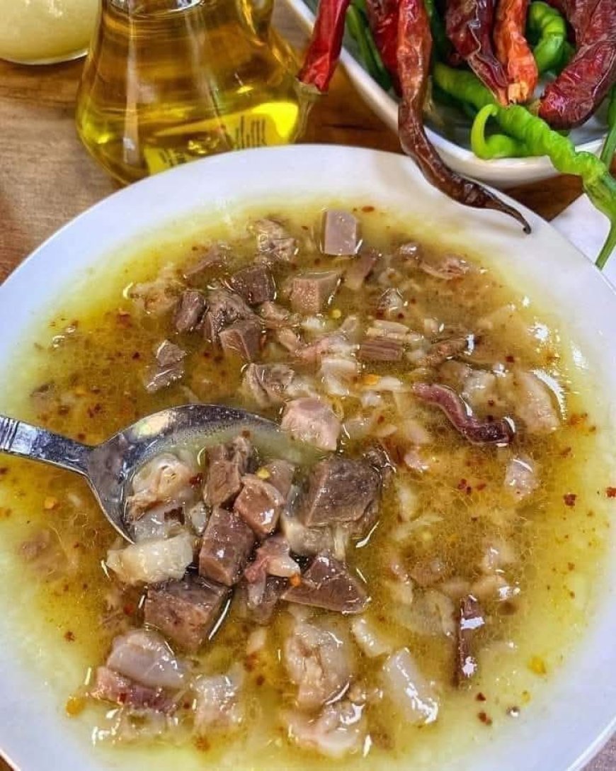 İzmir’in Kemeraltı Çarşısında Şifa Deposu Paça Çorbası