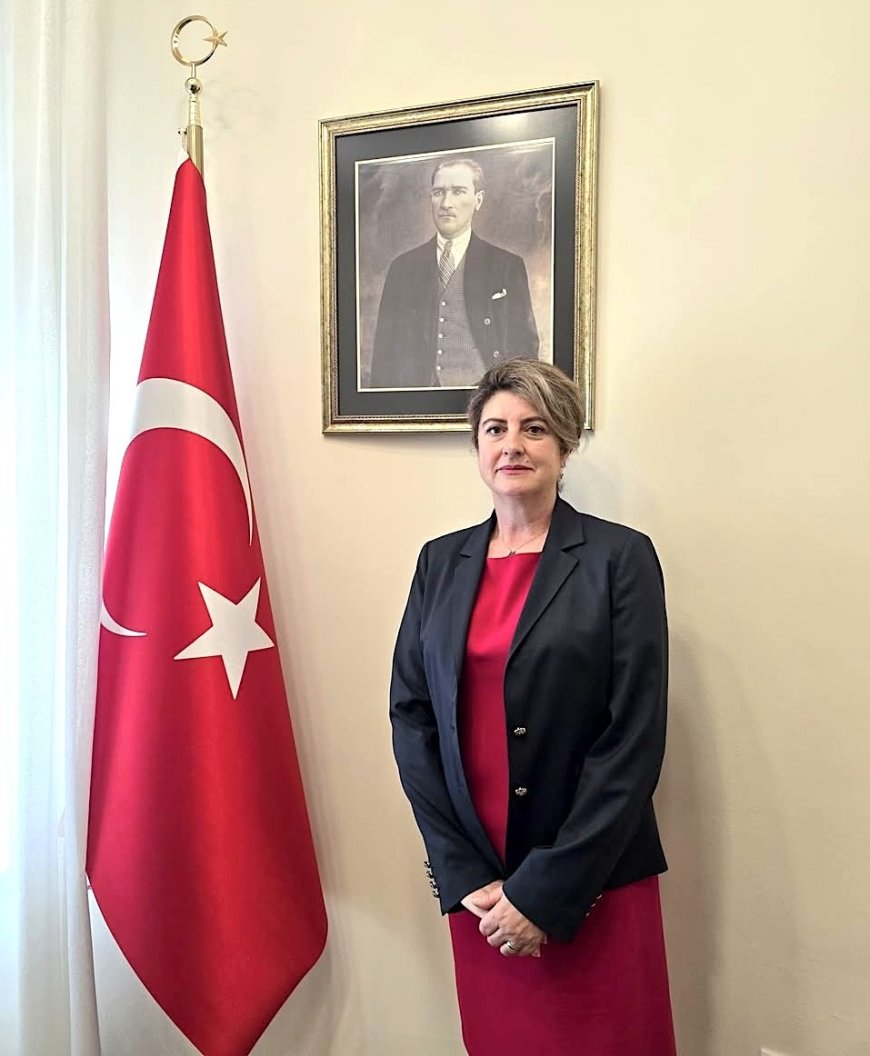 RODOS BAŞKONSOLOSLUĞU'NDA YENİ ATAMA: DENEYİMLİ KADIN DİPLOMAT MEBŞURE TAŞKIN GÖREVE BAŞLADI