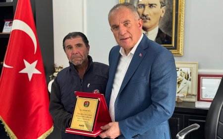 Örnek Davranış: Belediye Personeli Kaybolan Çantayı Sahibine Teslim Etti