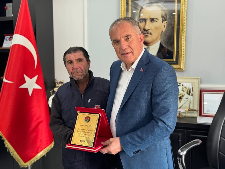 Örnek Davranış: Belediye Personeli Kaybolan Çantayı Sahibine Teslim Etti