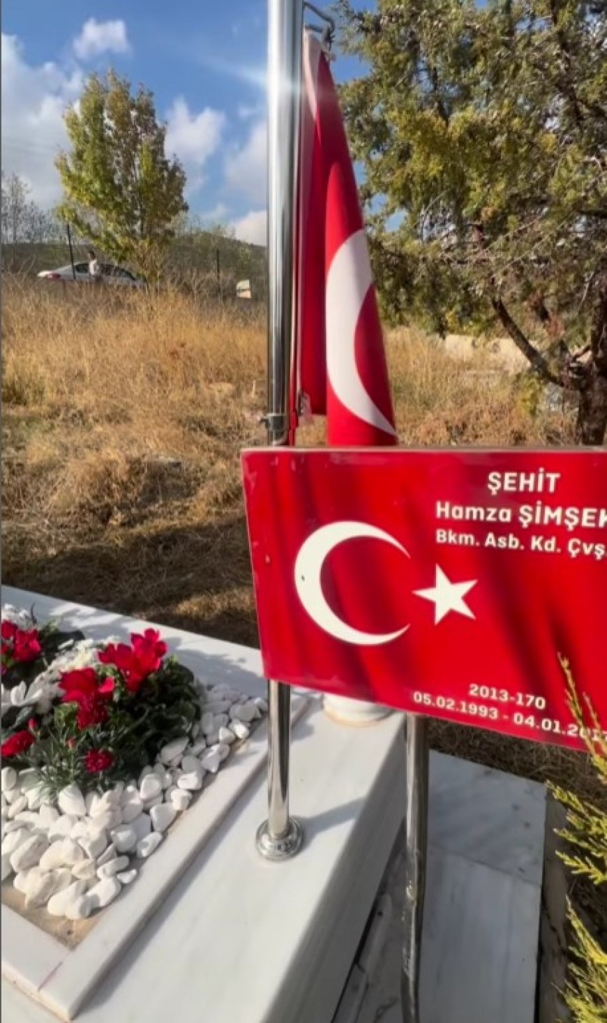 Şehit Hamza Şimşek’in Mezarı Temizlendi, Nenemizin Hayali Gerçek Oldu