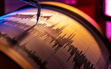 Balıkesir beşik gibi: Sındırgı, 5 dakika içinde 4 ve üzeri 3 depremle sallandı