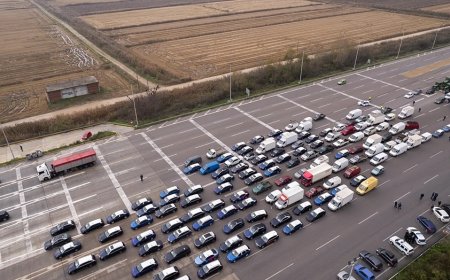 Yunanistan'da çiftçiler bu kez sınır kapılarında yolları kapattı