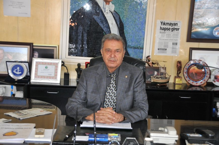 ÇEŞME’Yİ 20 YIL YÖNETEN BAŞKAN TÜTÜNCÜOĞLU, ARDINDA DERİN İZLER BIRAKARAK SONSUZLUĞA UĞURLANDI