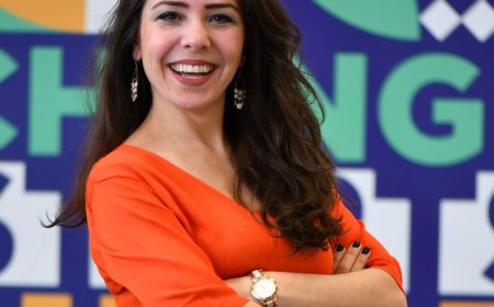 ‘’Medya insanları düşündürmez, ne düşüneceklerini belirler.’’