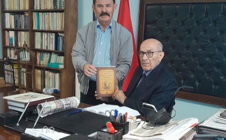 Muharrem Şemsek’e “Altaylardan Tuna’ya Kızılelma’ya Türkler” kitabı takdim edildi