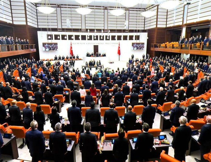 Meclis'te 26 maddelik yeni paket mesaisi: Basından emniyete, vergiden eğlenceye köklü değişiklikler