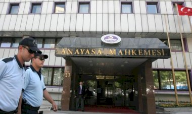 Anayasa Mahkemesi - Yüzlerce akademisyenden 'hak ihlali' kararına karşı bildiri: Mahkeme terörü meşrulaştıramaz
