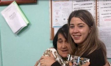 Hollanda Kadın Milli Takımı'nın Tatar futbolcusu Nurija, 20 yıl sonra biyolojik annesine kavuştu