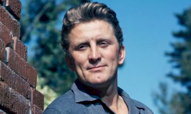 Kirk Douglas - Hollywood efsanesi 103 yaşında hayatını kaybetti
