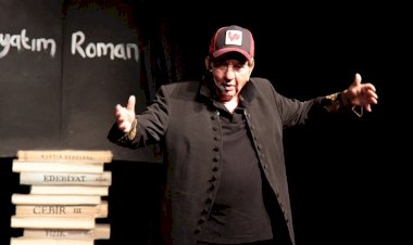 Ali Poyrazoğlu’ndan yeni oyun:  ‘Hayatım Roman’