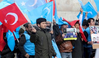 'Türkiye Uygurlar'a Uygulanan Baskıya Sessiz Kalıyor'