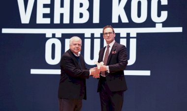PROF. DR. İLHAN TEKELİ 19. VEHBİ KOÇ ÖDÜLÜ’NÜN SAHİBİ OLDU