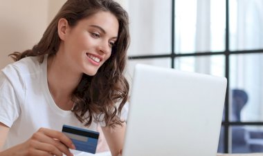 Kadınlar En Çok Hangi Gün Online Alışveriş Yapıyor?