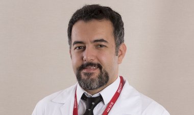 Kepçe Kulak Görünümü Özgüven Eksikliğine Yol Açmasın