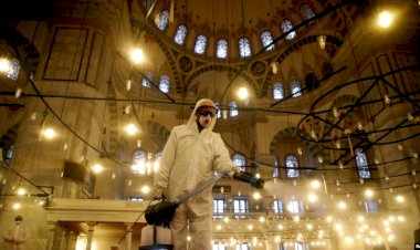 CANLI BLOG- Türkiye: Cuma Namazlarına Ara Verildi