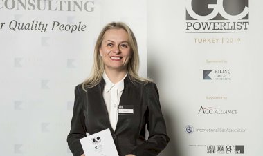 Odeabank Baş Hukuk Müşaviri Ebru Ersoy’a ödül