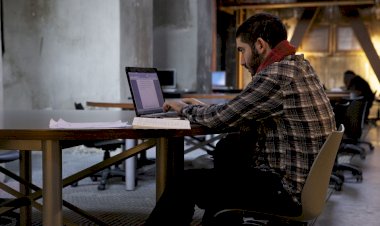 Eğitim öğretimde online ders dönemi başladı