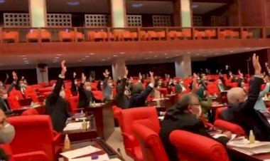 'Sağlıkta Şiddet Yasa Teklifi' AKP ve MHP'nin oylarıyla reddedildi