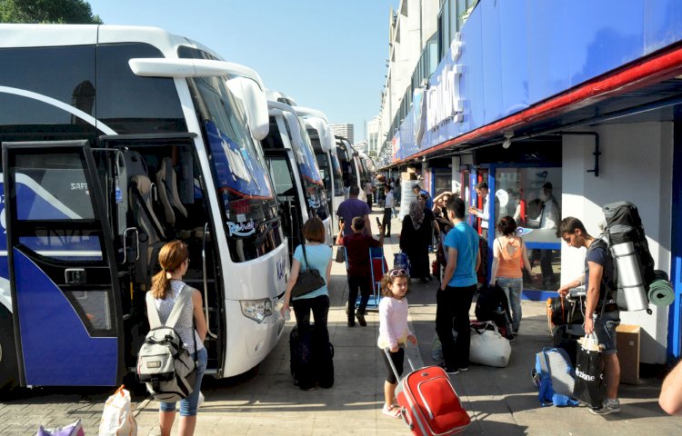 Seyahatlerimizi Yüzde 58 Oranında Arkadaşlarımız Etkiliyor