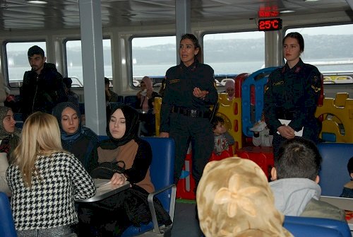 İDO Eskihisar-Topçular hattında kadına şiddete hayır semineri