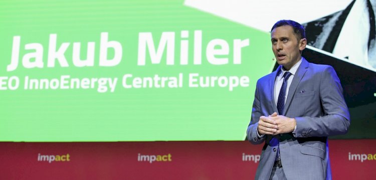 Yüksek potansiyele sahip şirketler için EIT InnoEnergy PowerUp!
