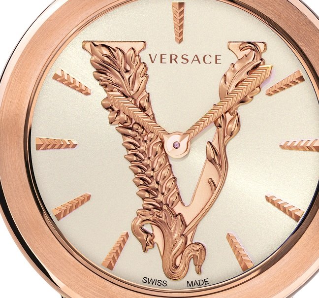 Versace’den İddialı Tasarımlar