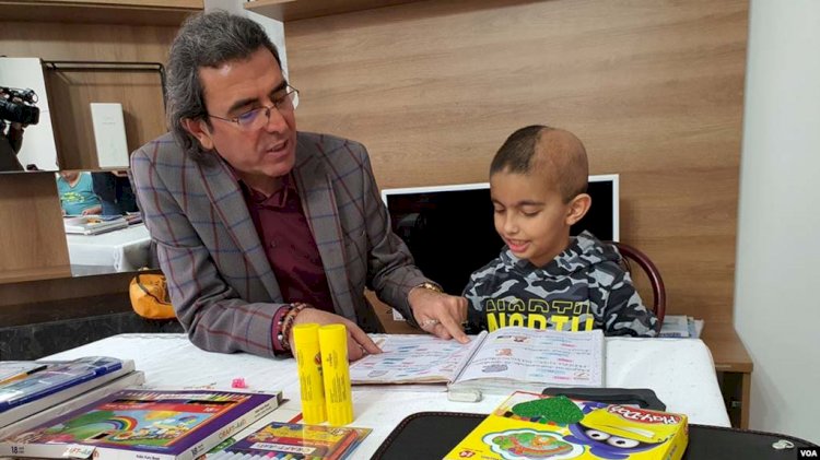 Kanser Hastası Öğretmen Kanserli Öğrencinin Eğitimi İçin Yollarda