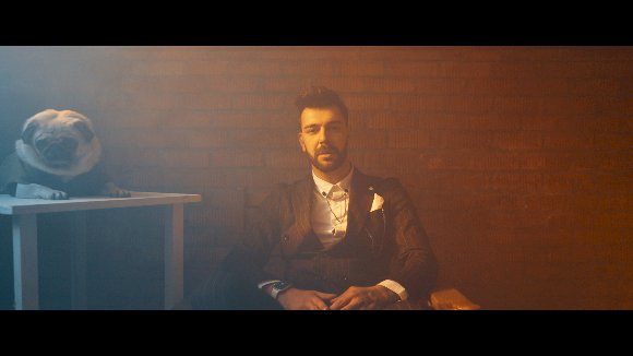 Tankurt Manas’tan yeni single “Uçuyorum”
